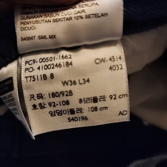 Levis Mens 501 Button Fly Jeans Sz 32x30 Dark Wash 100% Cotton - Picture 2 of 16